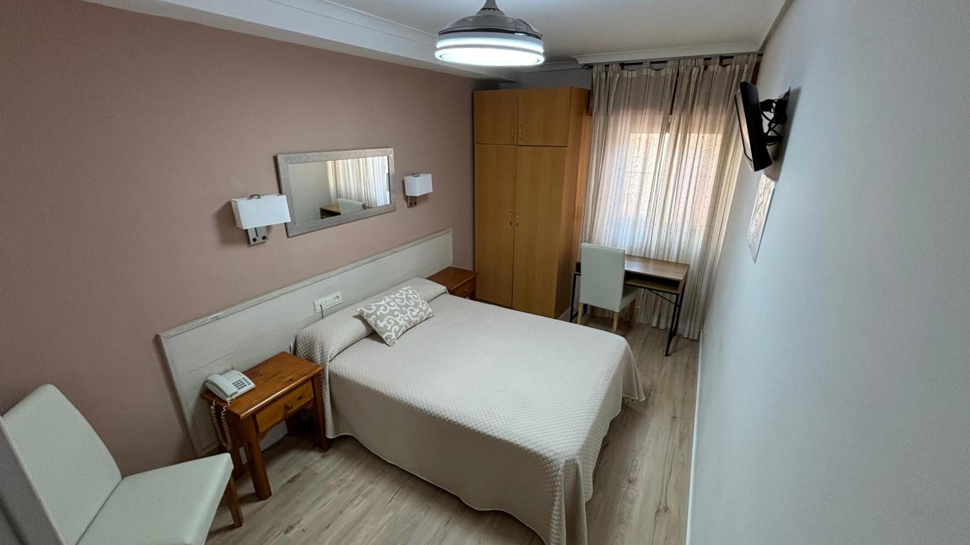 Hostal Atienzar アルバセテ エクステリア 写真