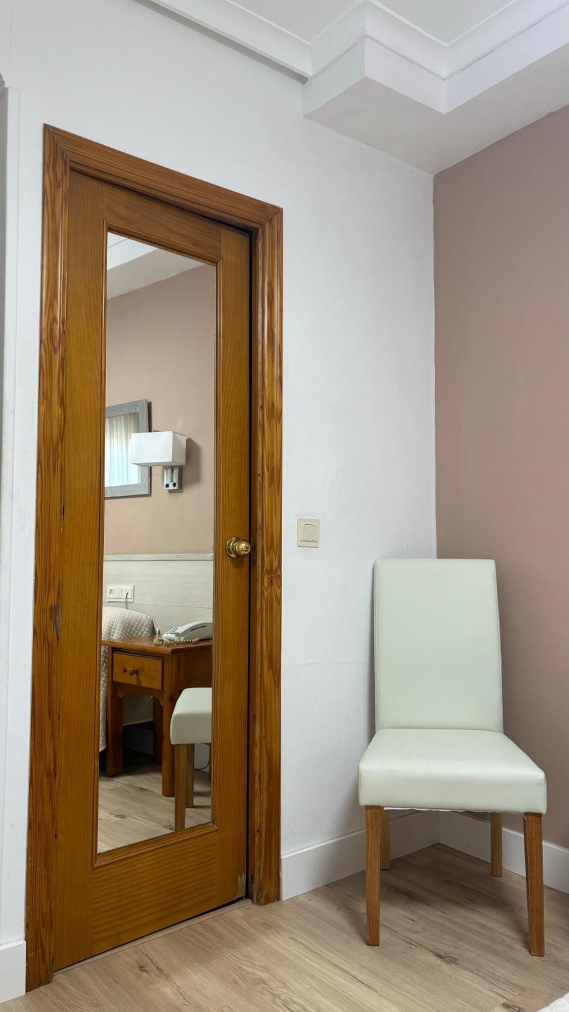Hostal Atienzar アルバセテ エクステリア 写真