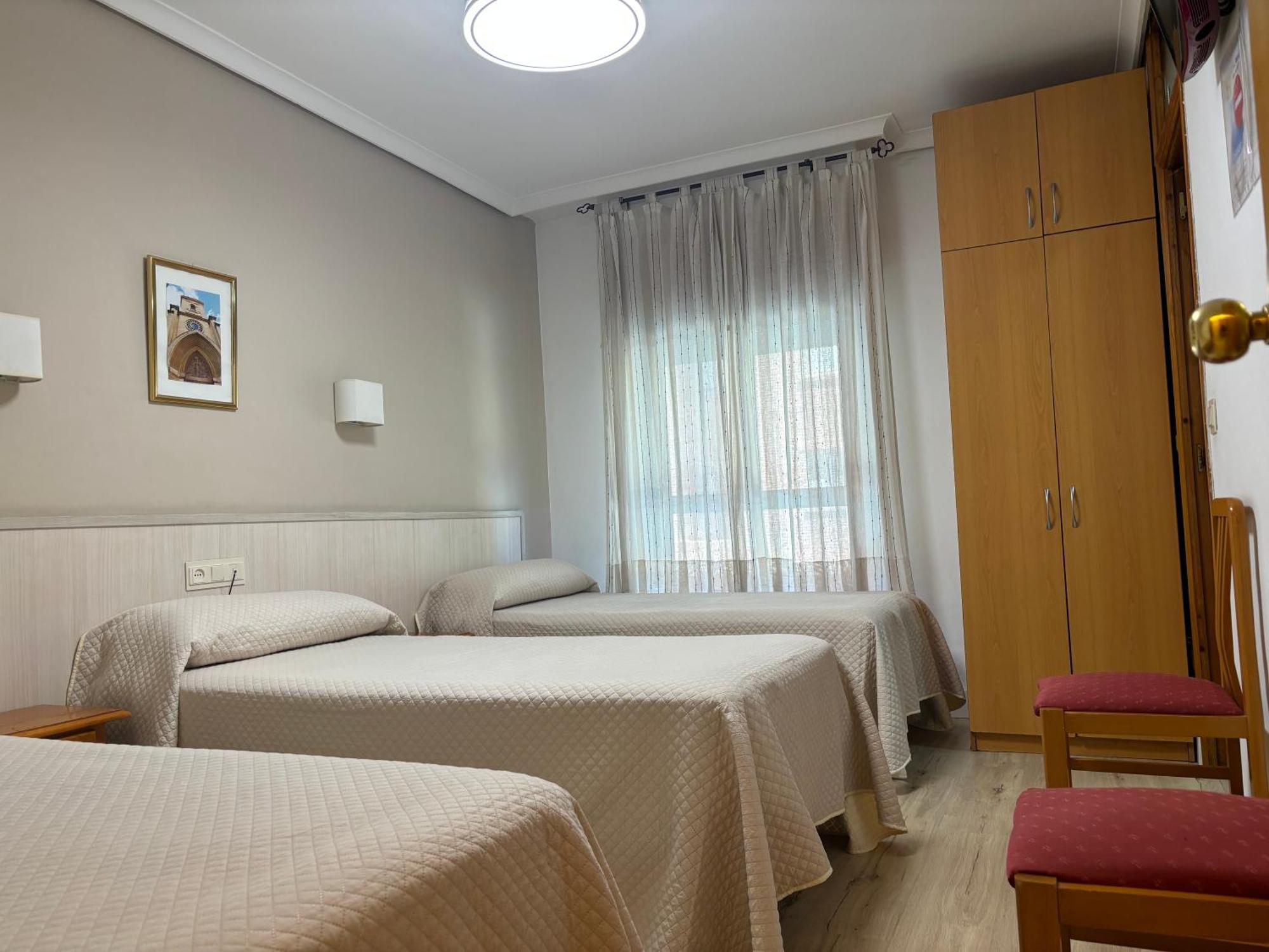 Hostal Atienzar アルバセテ エクステリア 写真