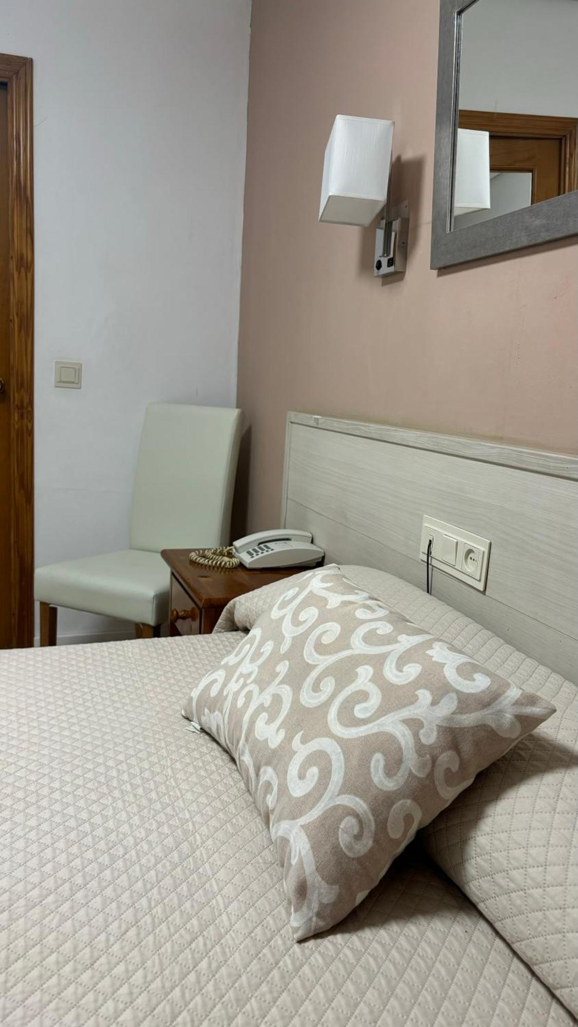 Hostal Atienzar アルバセテ エクステリア 写真
